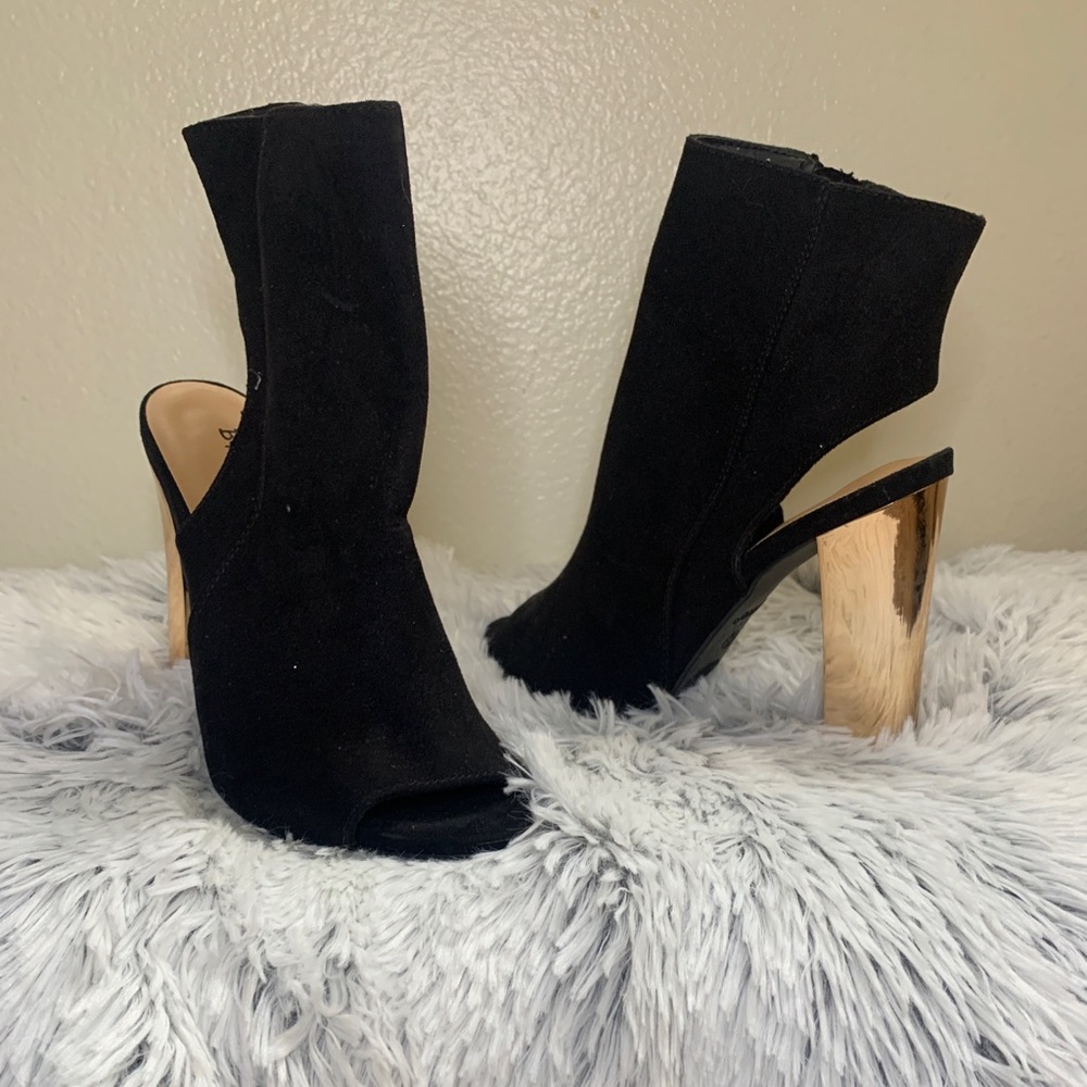 Never worn. Bought for a girls night out.